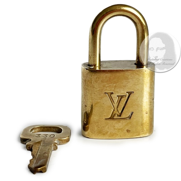 Vintage Louis Vuitton Lock & Key Small Brass Bag or Luggage Lock LV Logo - Picture 2 of 10